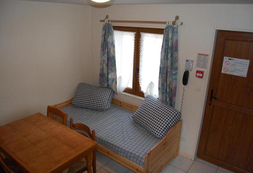 四人标准间, Auberge Du Bord Des Eaux   Demi Pension Assurée Sur Réservation