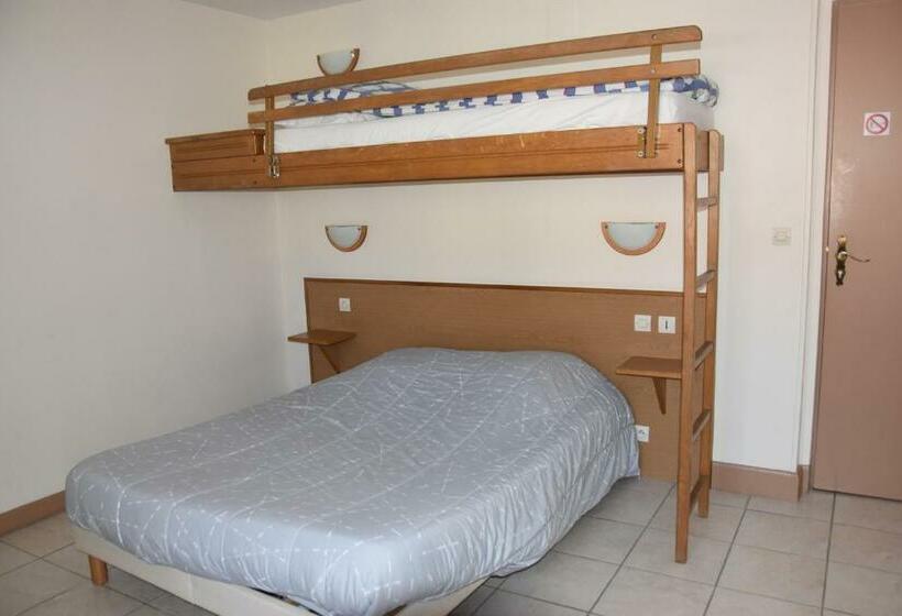 اتاق استاندارد سه نفره, Gai Relais