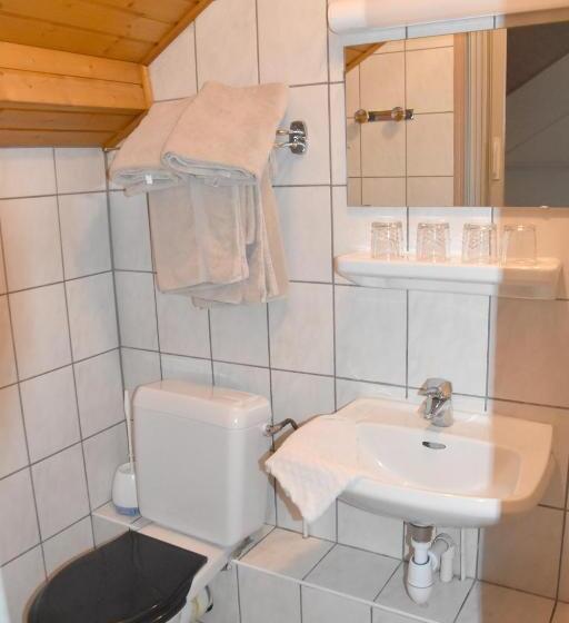 اتاق کلاسیک چهارنفره, Gai Relais