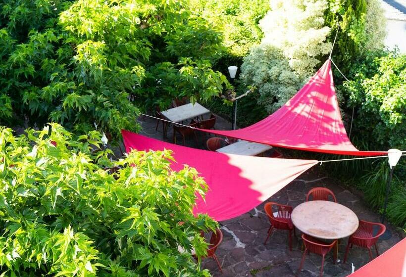 Четырехместный Номер Стандарт, Hôtel Juantorena
