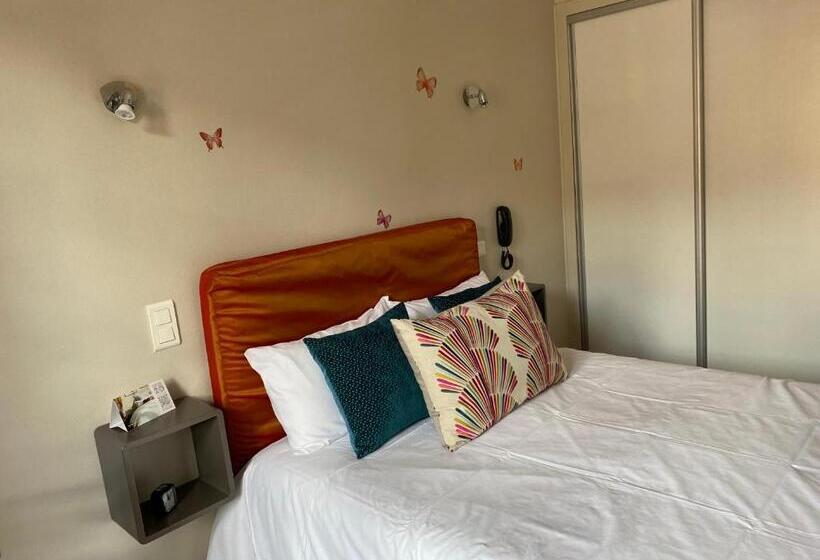 Номер Стандарт, Hôtel Juantorena