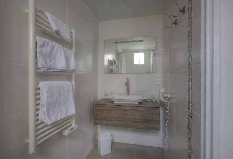 Номер Комфорт, Hôtel Le Nautile