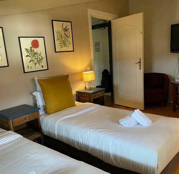 سوییت جونیور, La Villa Hôtel Restaurant