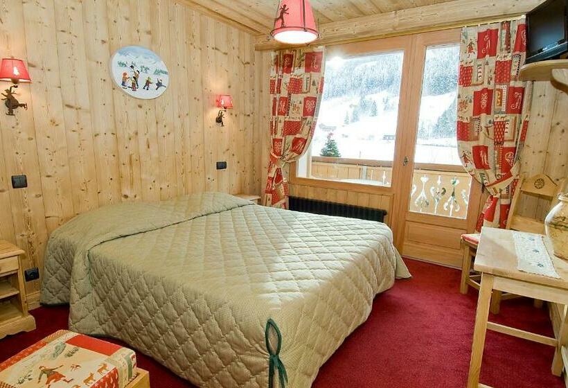 Номер Стандарт, Hôtel Chalet Les Ecureuils Restaurant, Sauna & Spa Garage
