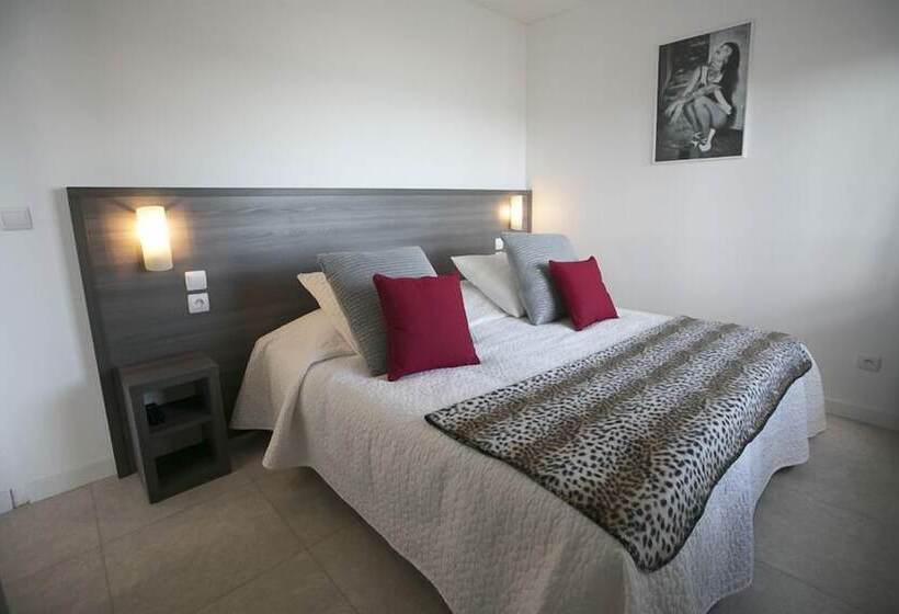 شقة غرفة نوم واحدة مزودة بتراس مطلة على البحر, Le Grand Large Bord De Mer Hotel & Appartements