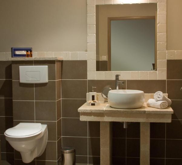 غرفة قياسية, L Hotellerie Kouros