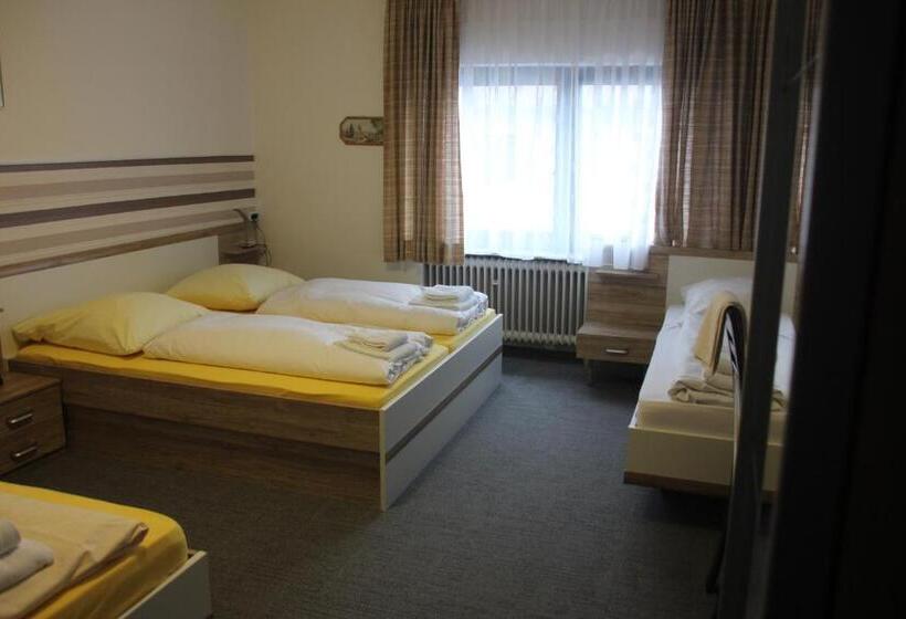 ファミリールーム, Airport Hotel Zum Taubengrund