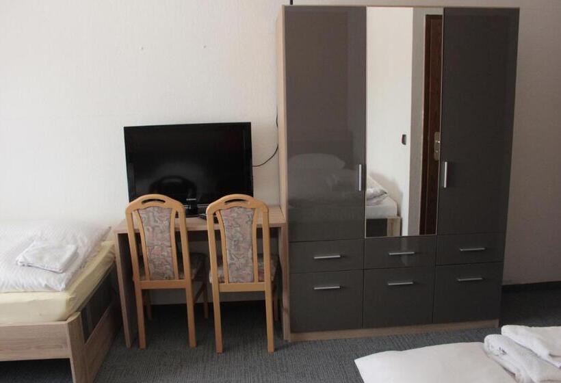 ファミリールーム, Airport Hotel Zum Taubengrund