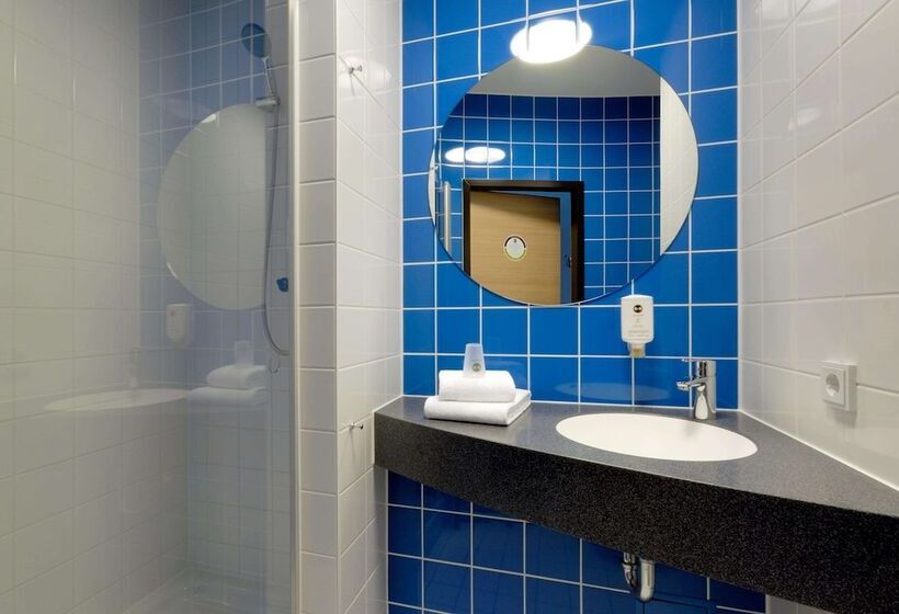 Номер Стандарт Трехместный, B&b Hotel Paderborn