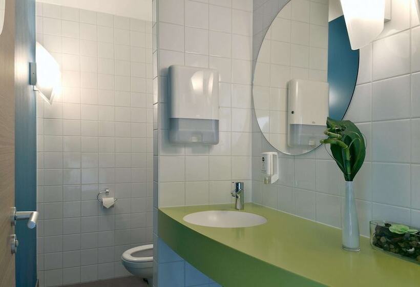 Номер Стандарт, B&b Hotel Paderborn