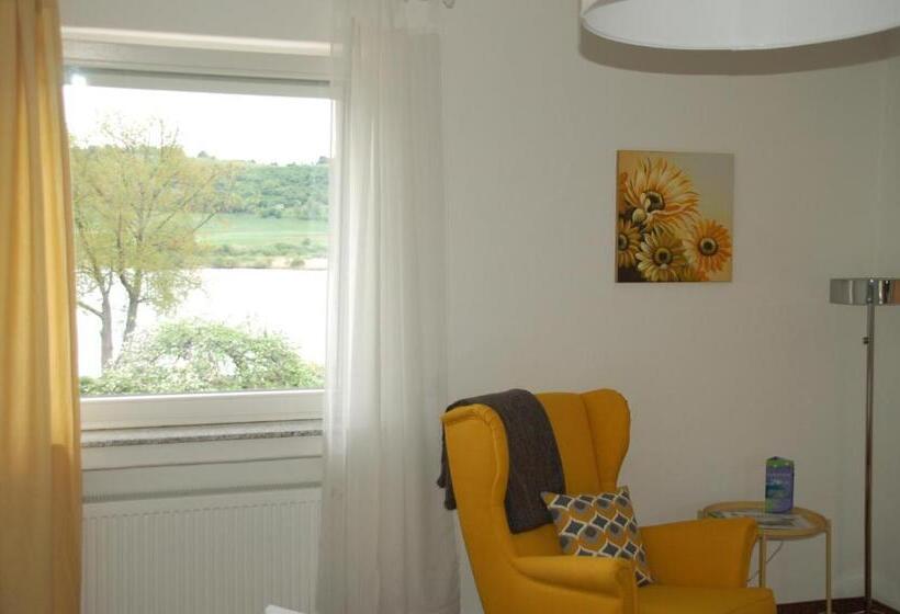 스위트, Ferienwohnungen Cafe Maarblick