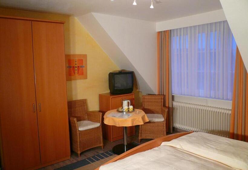Quarto Estandar Vista Jardim, Restaurant Nord Stuv