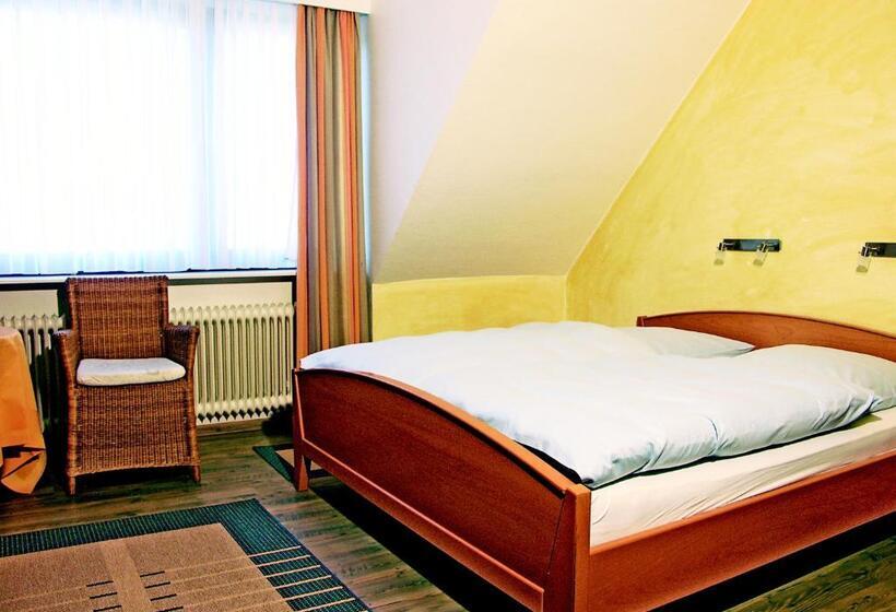 Quarto Estandar com Sacada Vista Jardim, Restaurant Nord Stuv