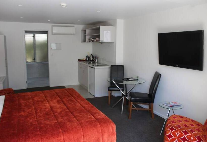 Студио Executive, The Grange Motel