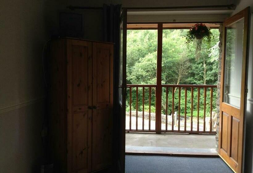 Номер Стандарт, The Falcon Inn Retreat