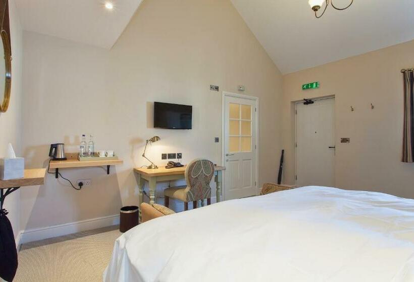 Номер Deluxe, The Inn West End