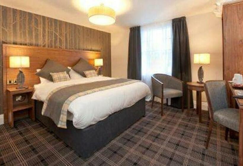 Семейный Номер, The Queen Hotel Wetherspoon