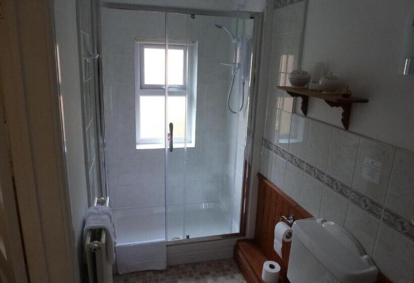 غرفة قياسية, The Garden House Grittleton