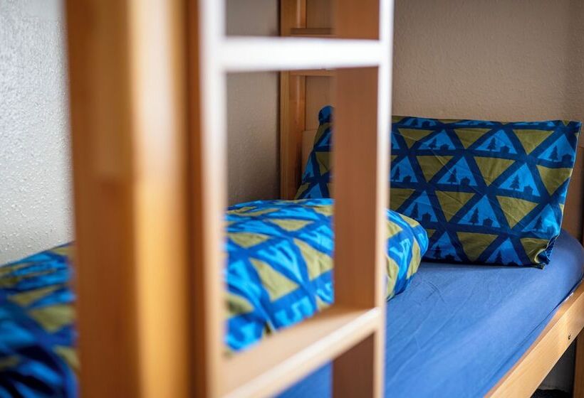 Четырехместный Номер Стандарт, Braemar Youth Hostel