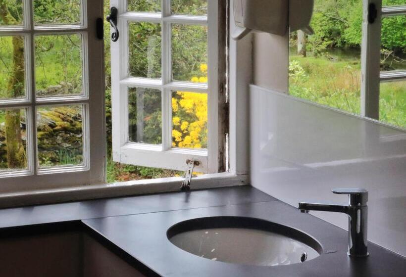 Номер Стандарт Четырехместный Совместный Санузел, Elterwater Hostel