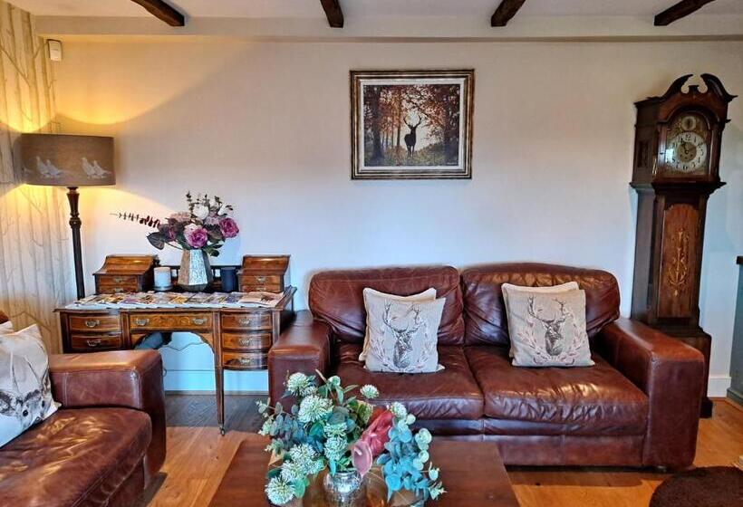 Habitació Estàndard Bany Compartit, Robin Hood Farm B&b