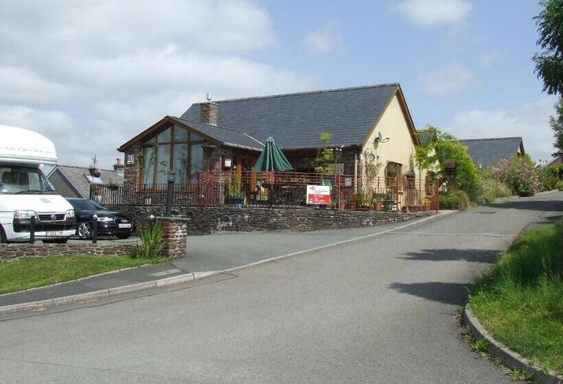 Семейный Номер, Castle Lodge   Brecon Beacons Accommodation