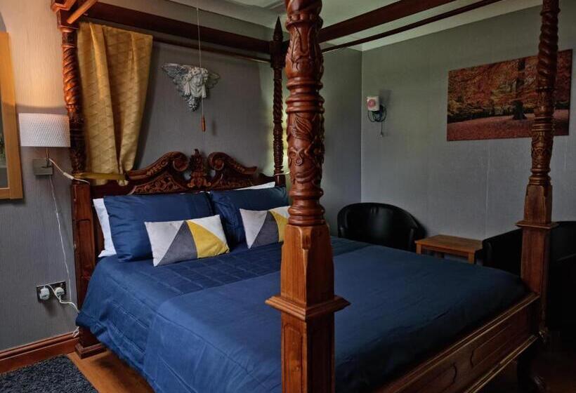 Номер Стандарт, Castle Lodge   Brecon Beacons Accommodation