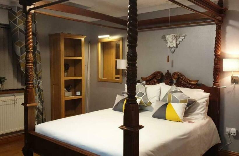 Номер Стандарт, Castle Lodge   Brecon Beacons Accommodation