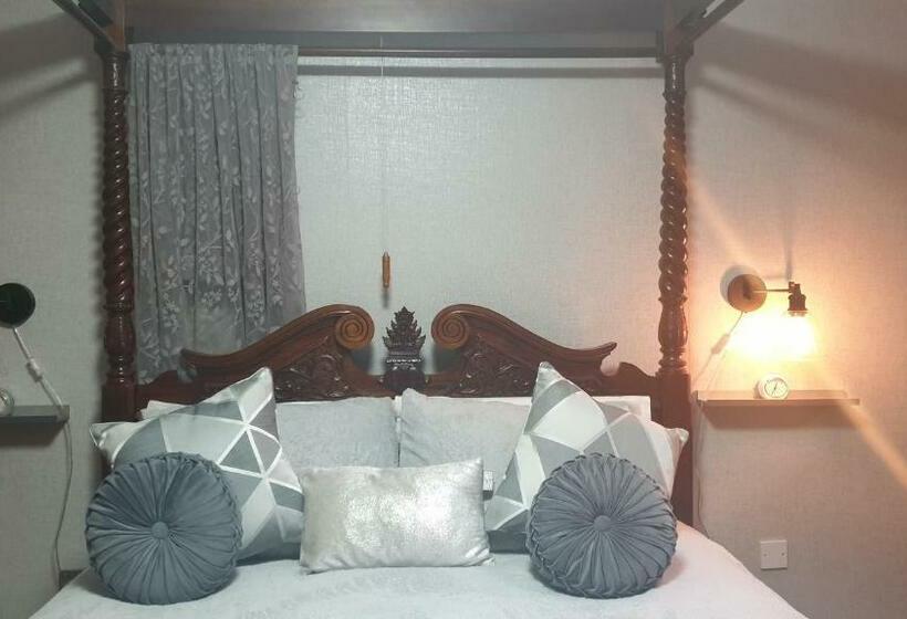 Семейный Номер, Castle Lodge   Brecon Beacons Accommodation