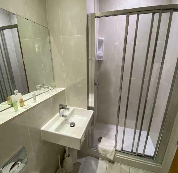Номер Стандарт, Dudsbury Golf Club   And Spa