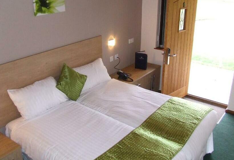 Quarto Estandar, Calderfields Golf & Country Club
