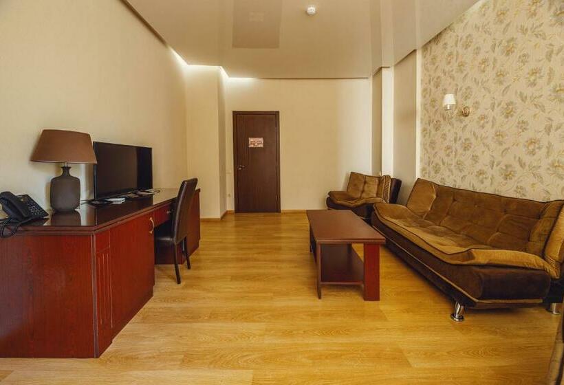اتاق خانوادگی, Park Hotel Tskaltubo   Balneo Resort