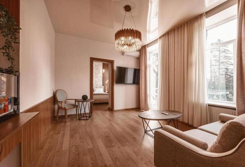 سوئیت با بالکن, Park Hotel Tskaltubo   Balneo Resort