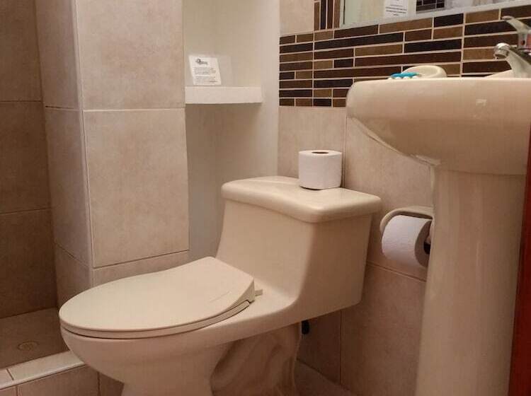 اتاق استاندارد با چشمانداز باغ, Drake Inn