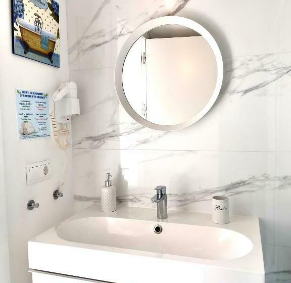 Suite with Terrace, Hostal El Caprichito Marbella