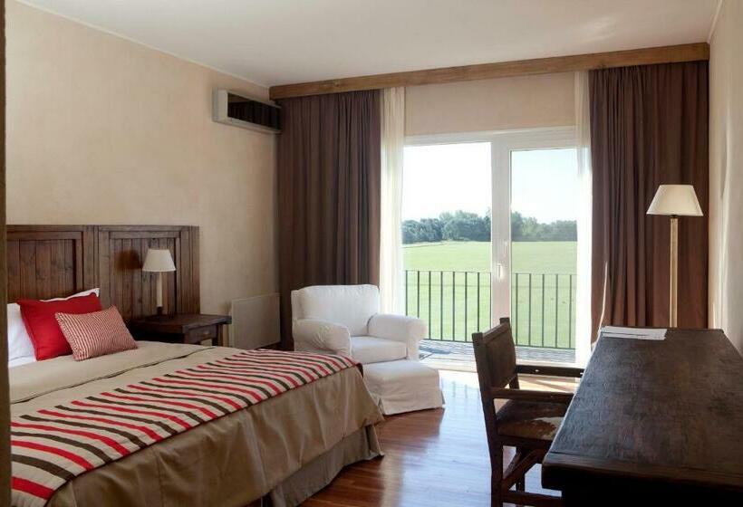 Полулюкс, Pampas De Areco Resort De Campo & Spa