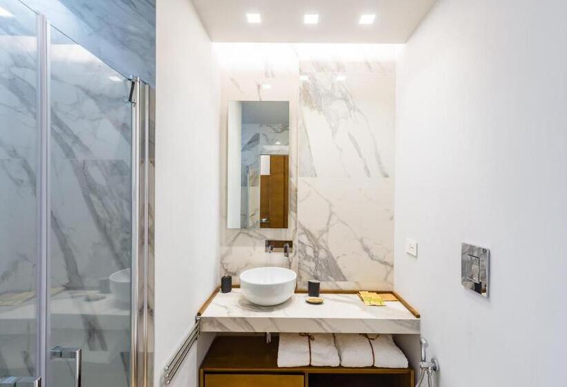 اتاق لوکس با چشم‌انداز دریا, B&b Civico 33