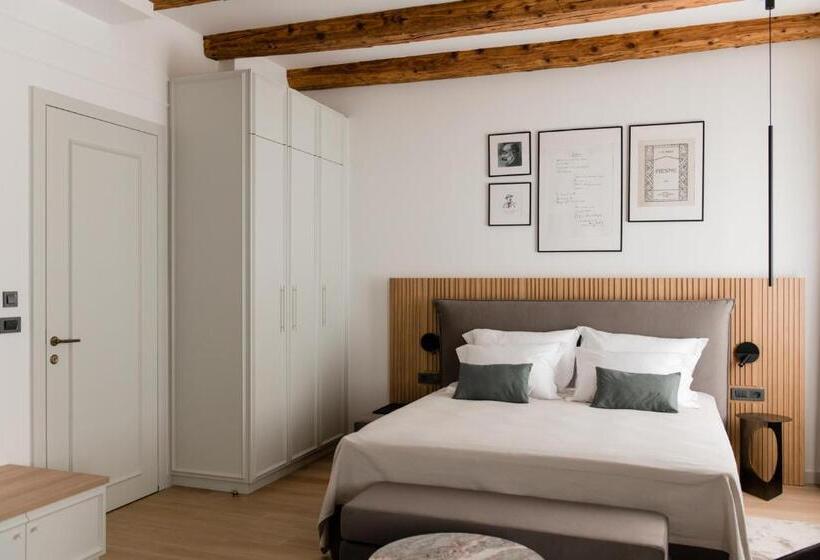 اتاق لوکس, Boutique Hotel Hoh