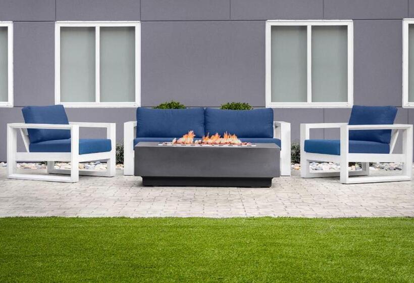 Люкс, Stayapt Suites Ocala