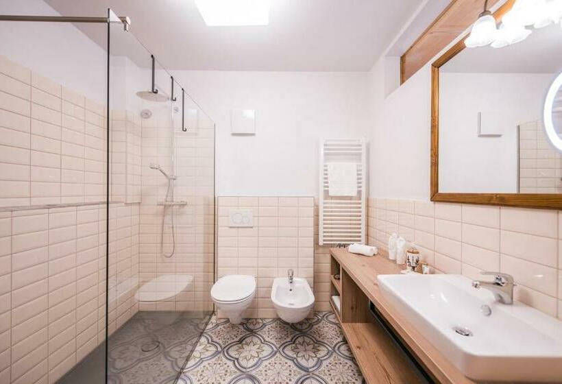 Номер Стандарт Вид на Горы, Berghotel   Sexten