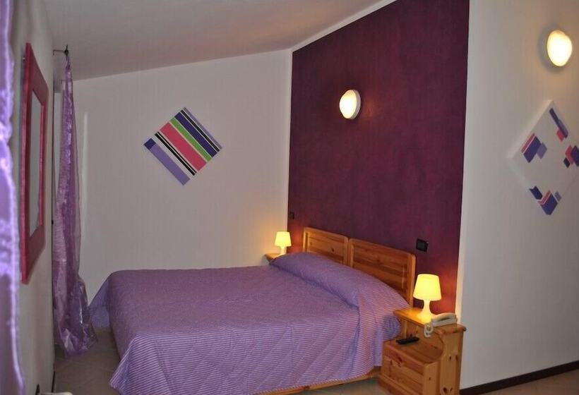 スタンダードトリプルルーム, Albergo Quattro Pini