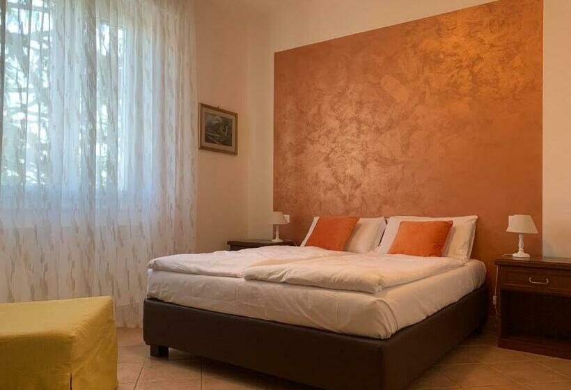 اتاق استاندارد, Betty's House