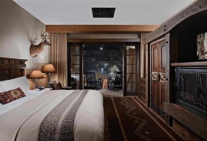 חדר סטנדרט עם מיטת קינג, Big Cypress Lodge