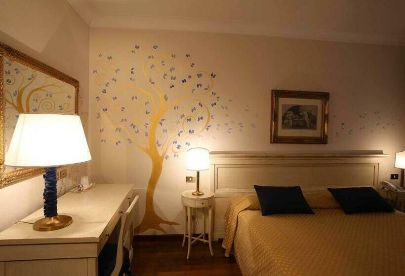 Quarto Estandar, Le Muse
