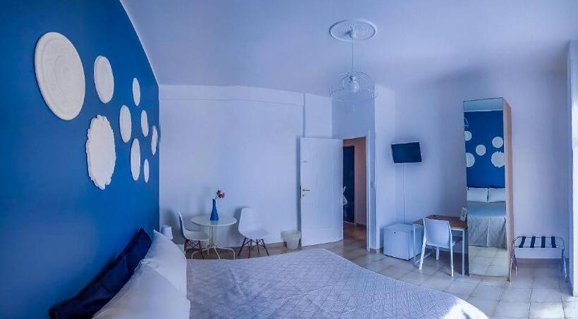 اتاق استاندارد با بالکن, Melo Accommodations