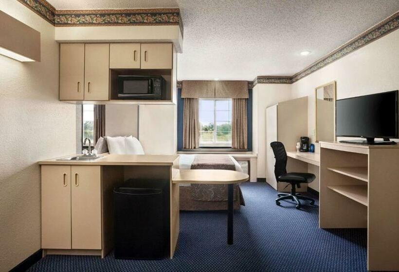 Люкс, Travelodge By Wyndham Fort Scott