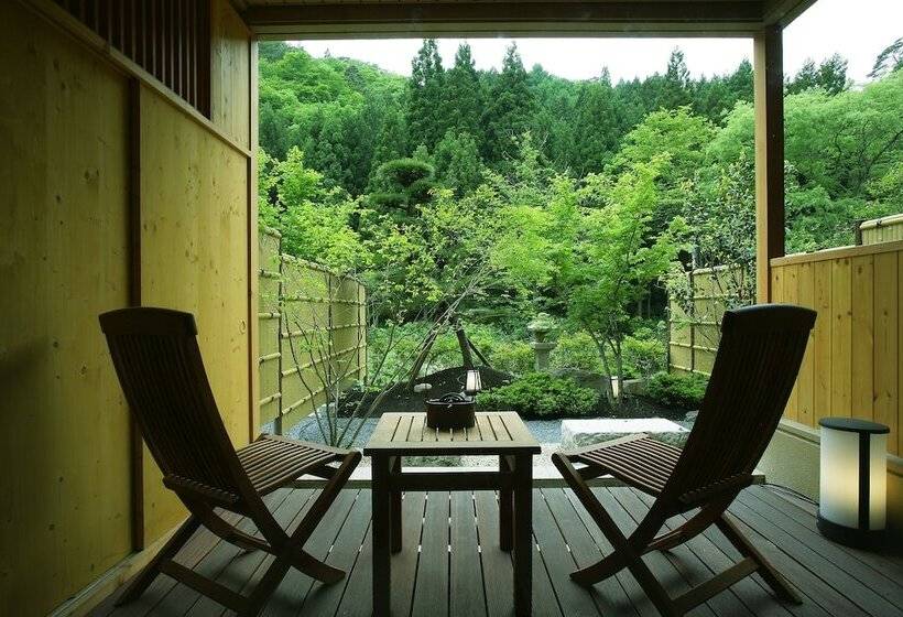 디럭스 룸, 游泉志だて