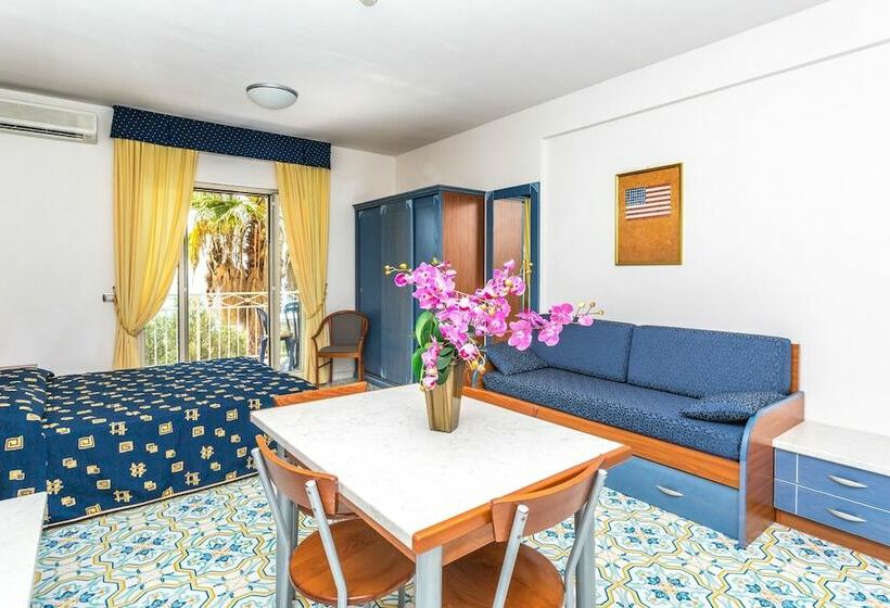 استودیوی استاندارد, Club Residence La Castellana