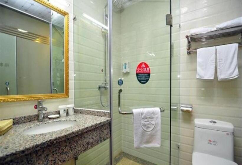 Номер бизнес-класса, Greentree Inn Yunnan Kunming Chenggong University City Shilin Street Express