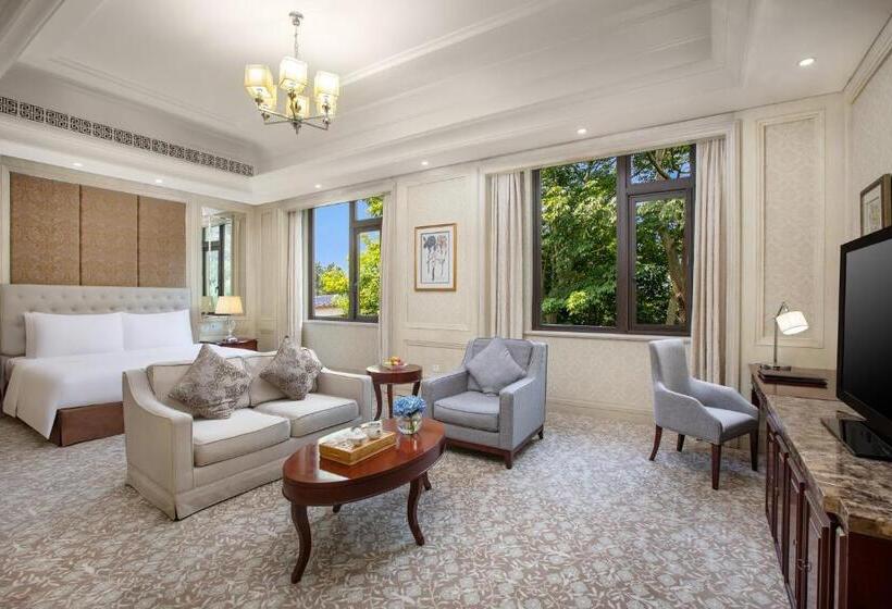 Superior suite with garden view, Carp Islet Resort Fuzhou